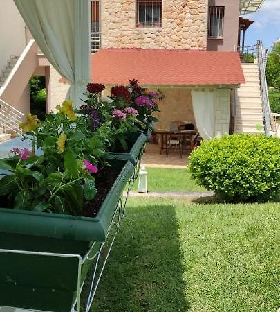 Maria'S Luxury Apartment Kassandria Exterior photo