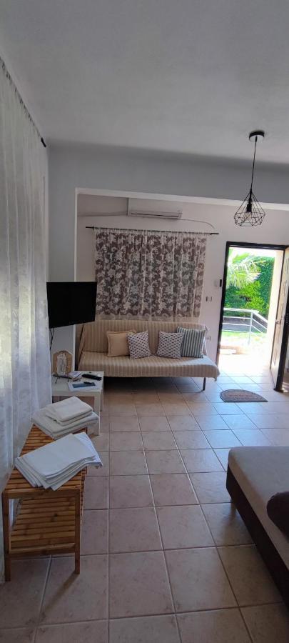Maria'S Luxury Apartment Kassandria Exterior photo